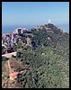 Madonna degli Ulivi e il Castello.jpg