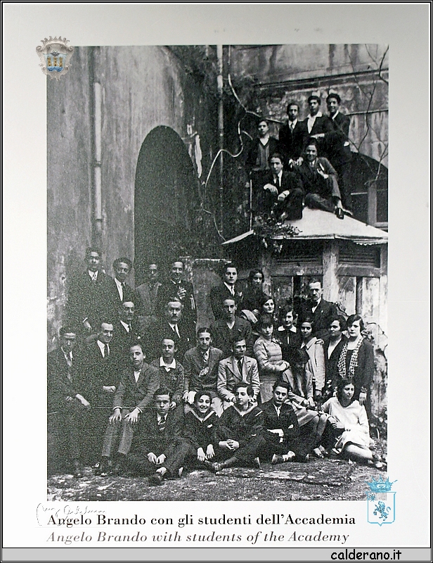 Angelo Brando con gli studenti dell'Accademia 19M_4168.jpg