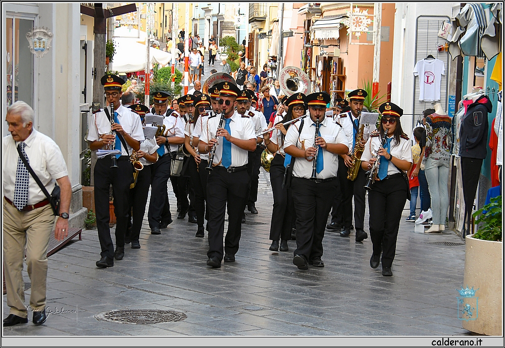 19M_7084.JPG