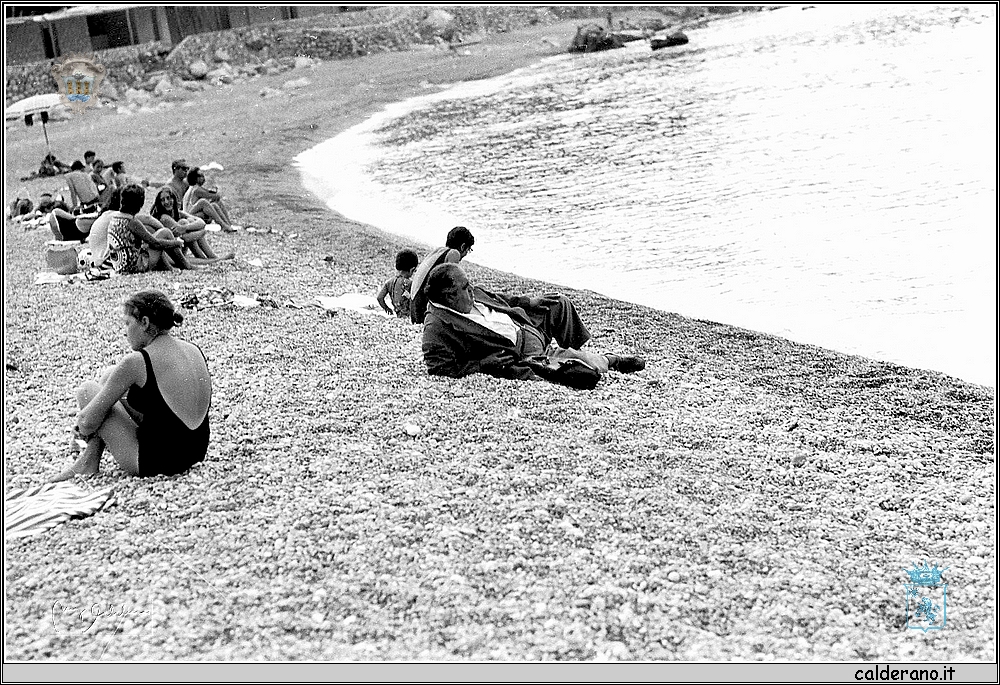 Sulla spiaggia di Fiumicello Don Pasquale Epifanio Iannini.jpg