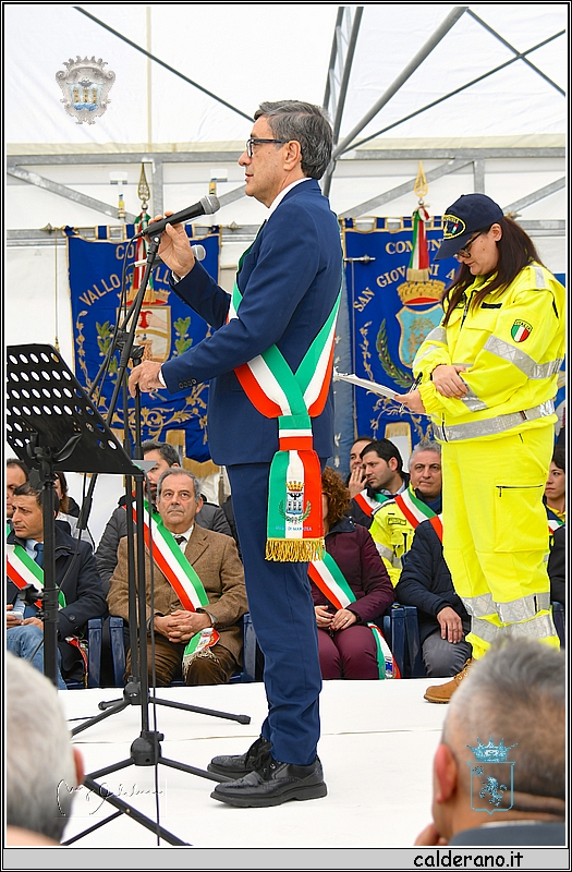 19R_8864.jpg