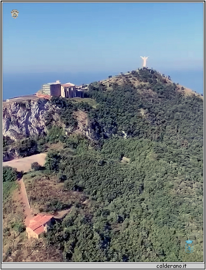 018 Madonna degli Ulivi e il Castello.jpg