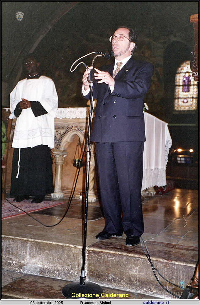 006 Francesco Sisinni ad Assisi per la consegna della Tunica di San Francesco.jpg