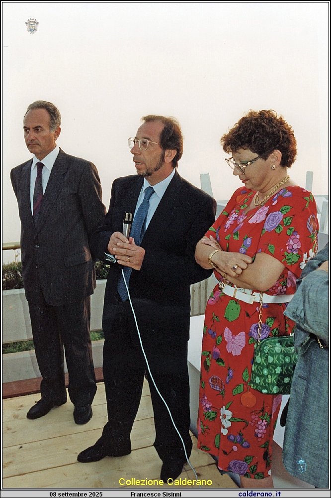 033 Francesco Sisinni con Paola Bottini alla mostra delle Ancore del 1981.jpeg