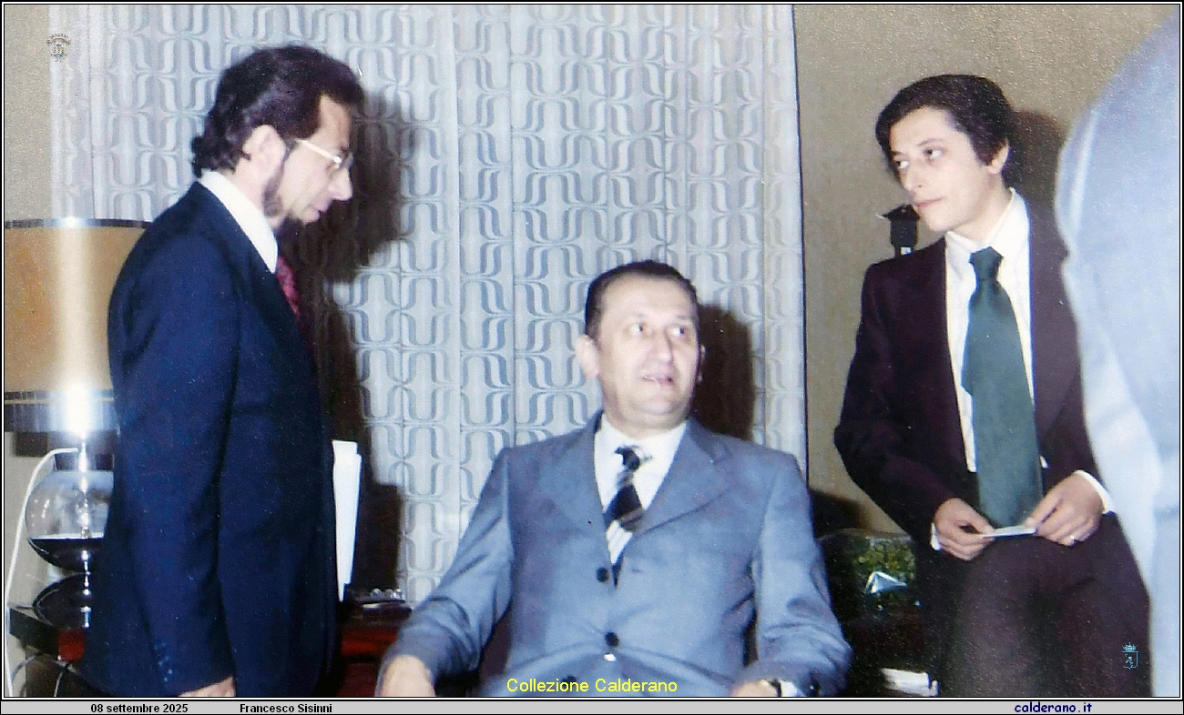 043 Francesco e Fernando Sisinni con il Ministro Mario Pedini .jpg