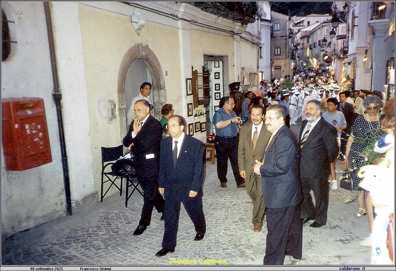 086 Festa in Via Cavour con Francesco Sisinni e Mario Di Trani.jpg