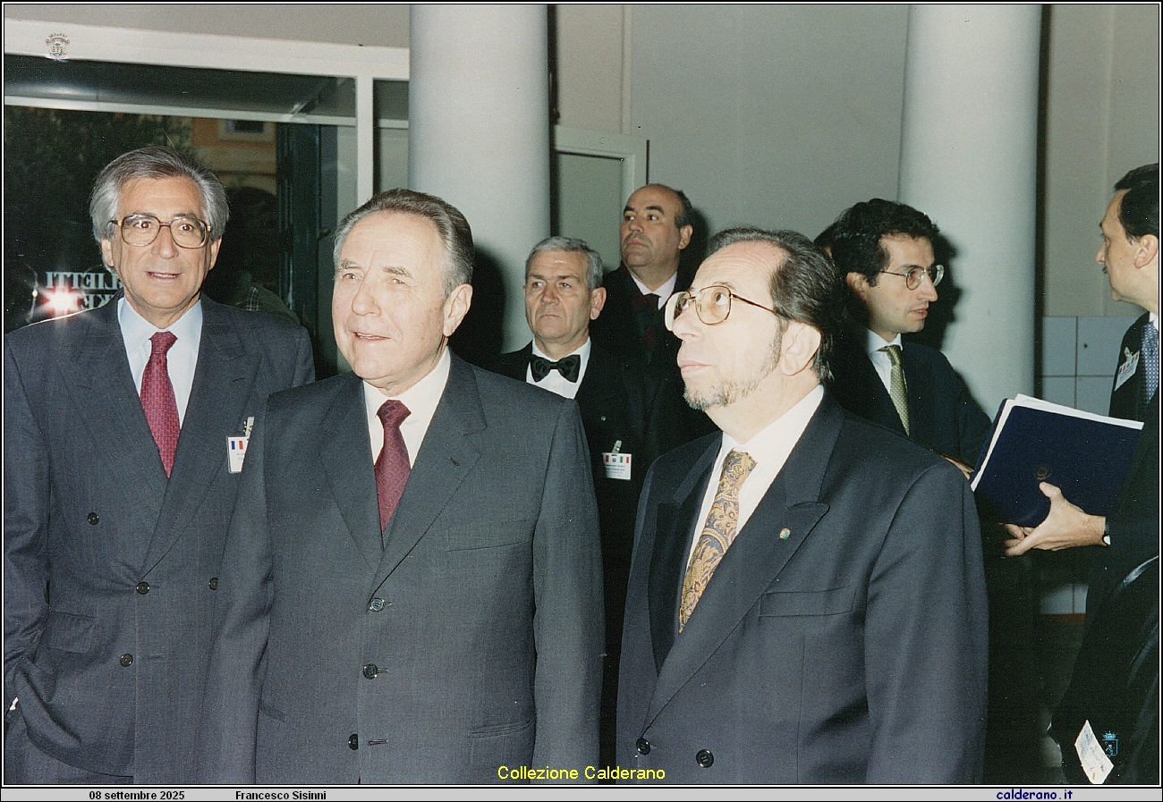 102 Francesco Sisinni con il Presidente del Consiglio dei Ministri Carlo Azeglio Ciampi .jpeg