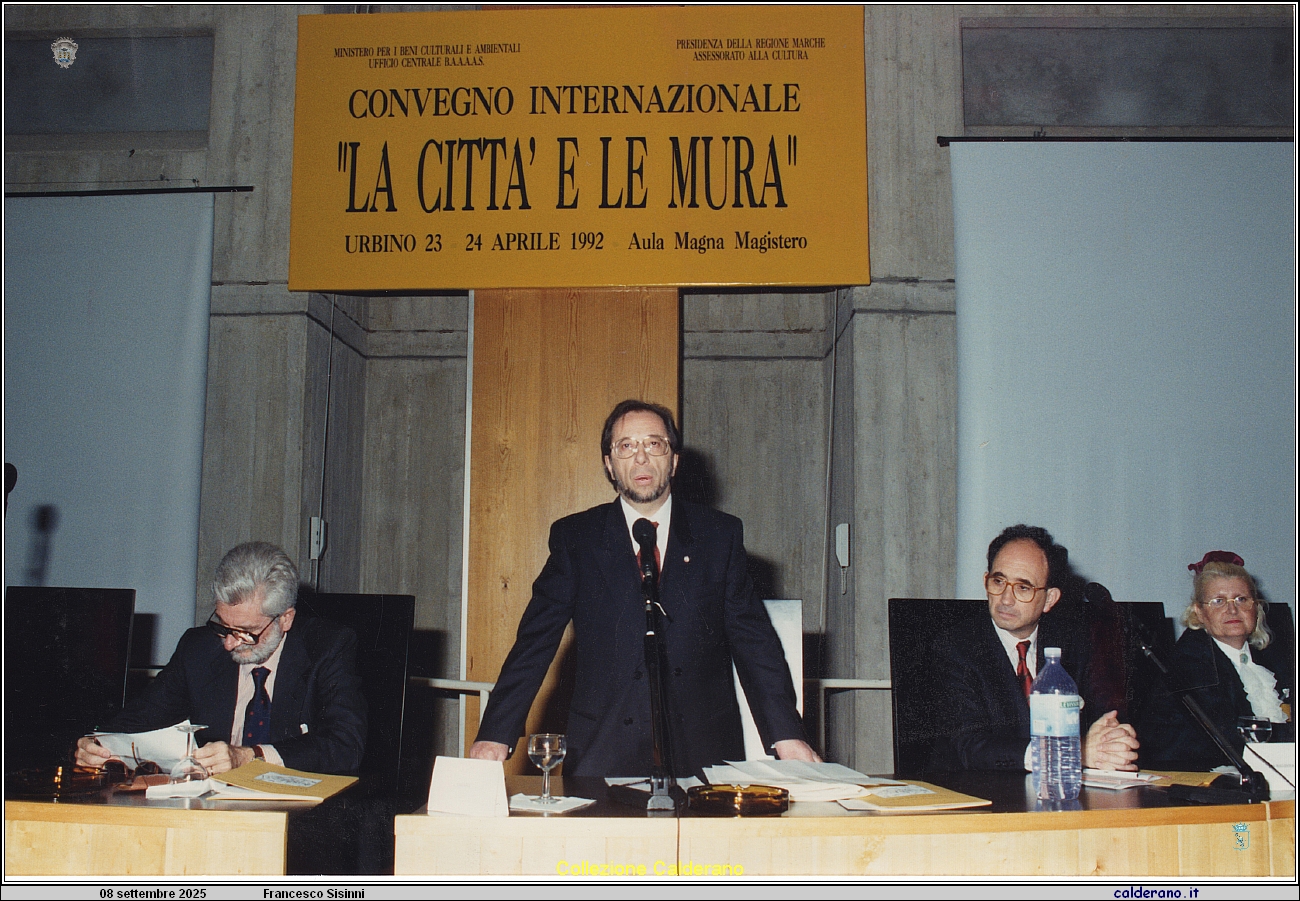123 Francesco Sisinni al Convegno Internazionale a Urbino 1992.jpeg