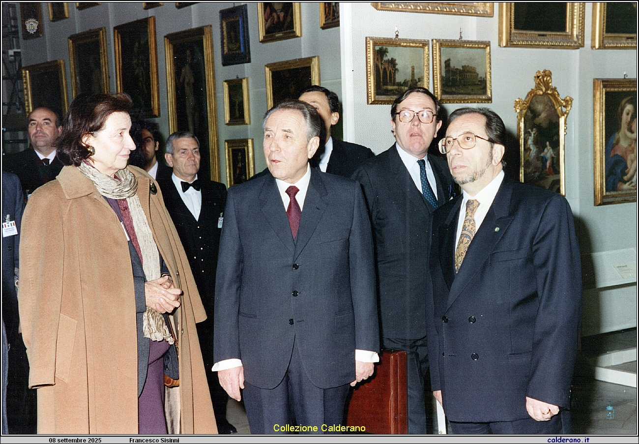 137 Il Presidente della Repubblica Ciampi e Francesco Sisinni.jpeg