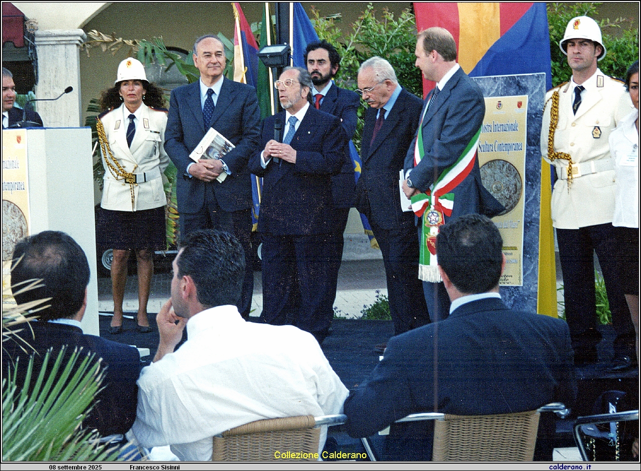 200 Francesco Sisinni all'inaugurazione della Mostra scultura a Ostia.jpeg