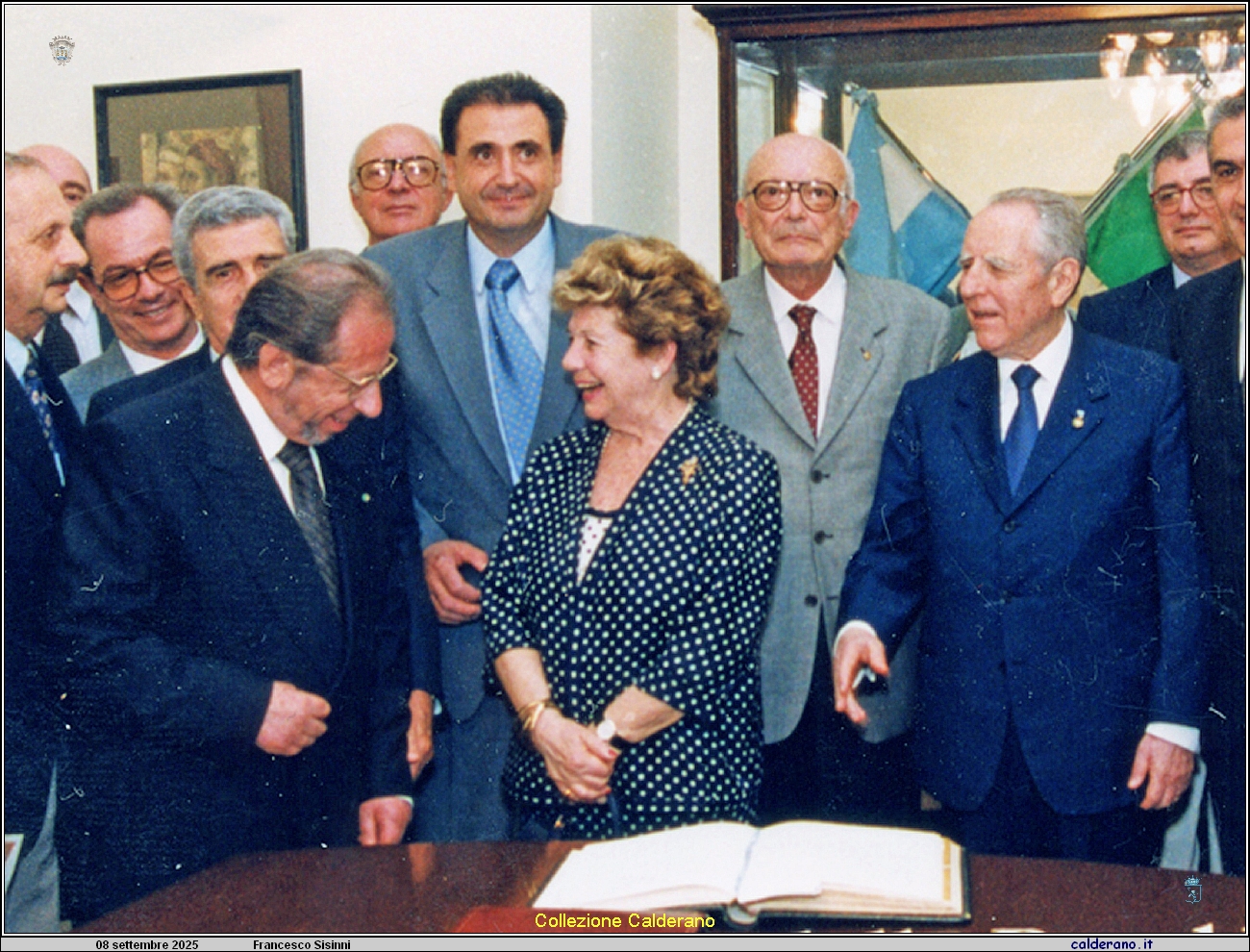 246 Francesco Sisinni e il Presidente della Repubblica Carlo Azeglio Ciampi 16-3-2001.jpg