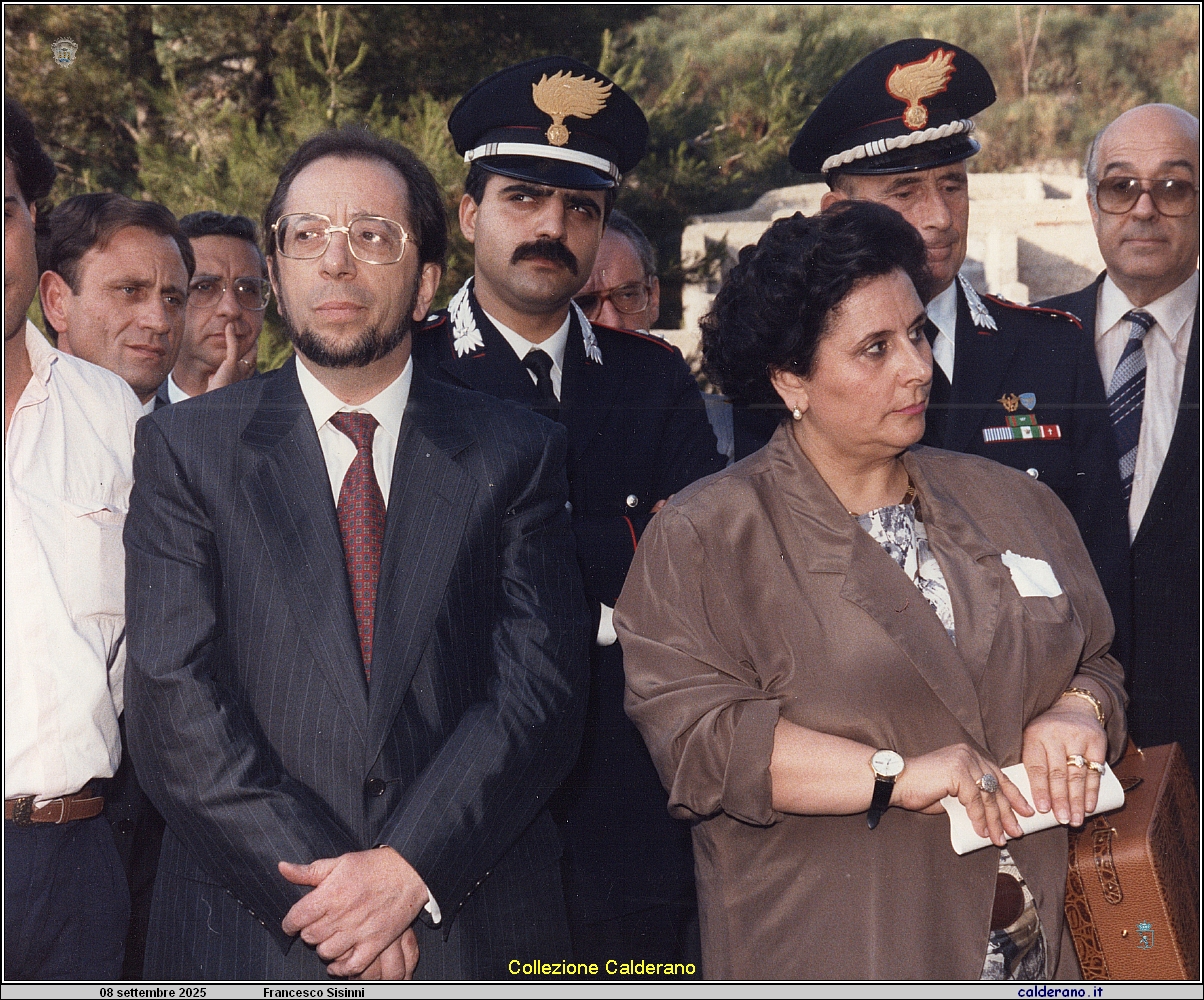 282 Francesco Sisinni e Il Ministro Vincenza Bono Parrini .jpeg