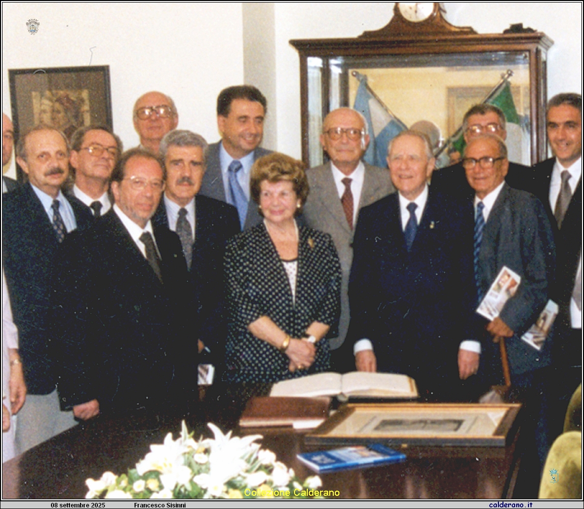 286 Francesco Sisinni e il Presidente della Repubblica Carlo Azeglio Ciampi 16-3-2001 copia.jpg