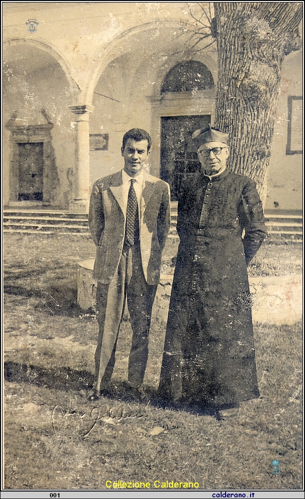 Don Domenico Dammiano e un suo ospite 25-11-1959.jpg