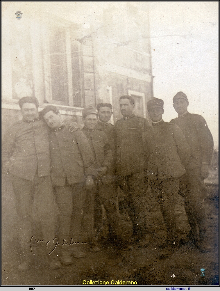 Biagio Schettino soldato con i commilitoni - 1919 a.jpg