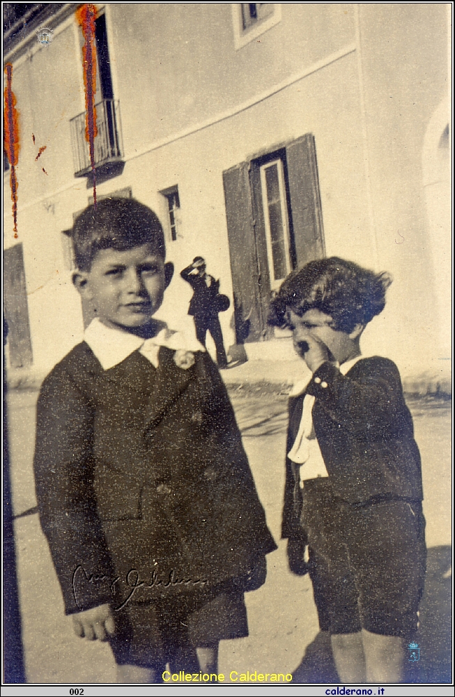 I figli del Maestro Schettino in Via Mandarini.jpg