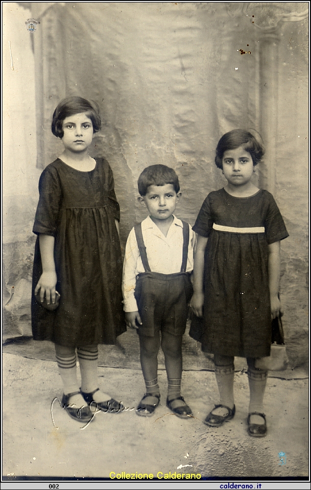 I figli di Biagio Schettino - Franceschina, Vincenzo e Maria.jpg