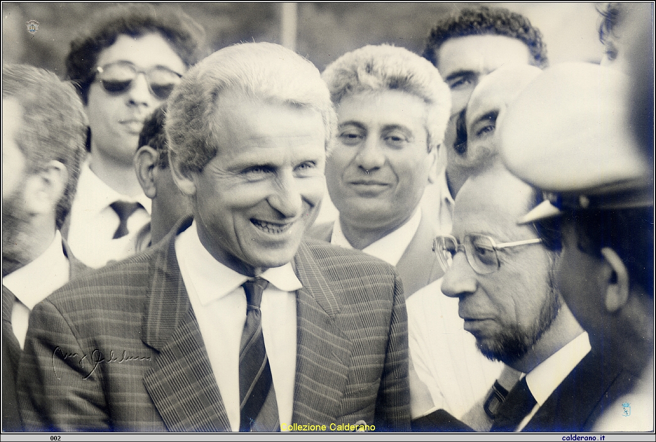 Trapattoni con Francesco Schettino e Francesco Sisinni - 26 Maggio 1987.jpg