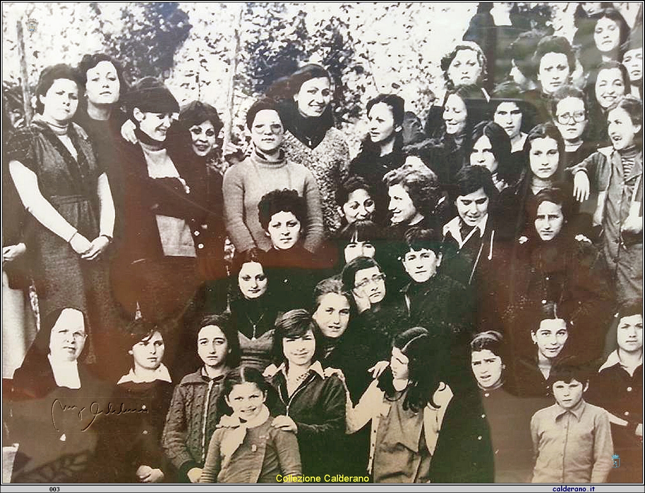 Ex alunne dell'Istituto De Pino 1975.jpg