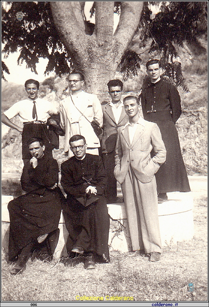 Antonio Gambardella di Menuccia, Biagio Rizzo, Donato Ciliberti e Antonio Brando di Francesco con gli Oblati al Tornichetto.jpg