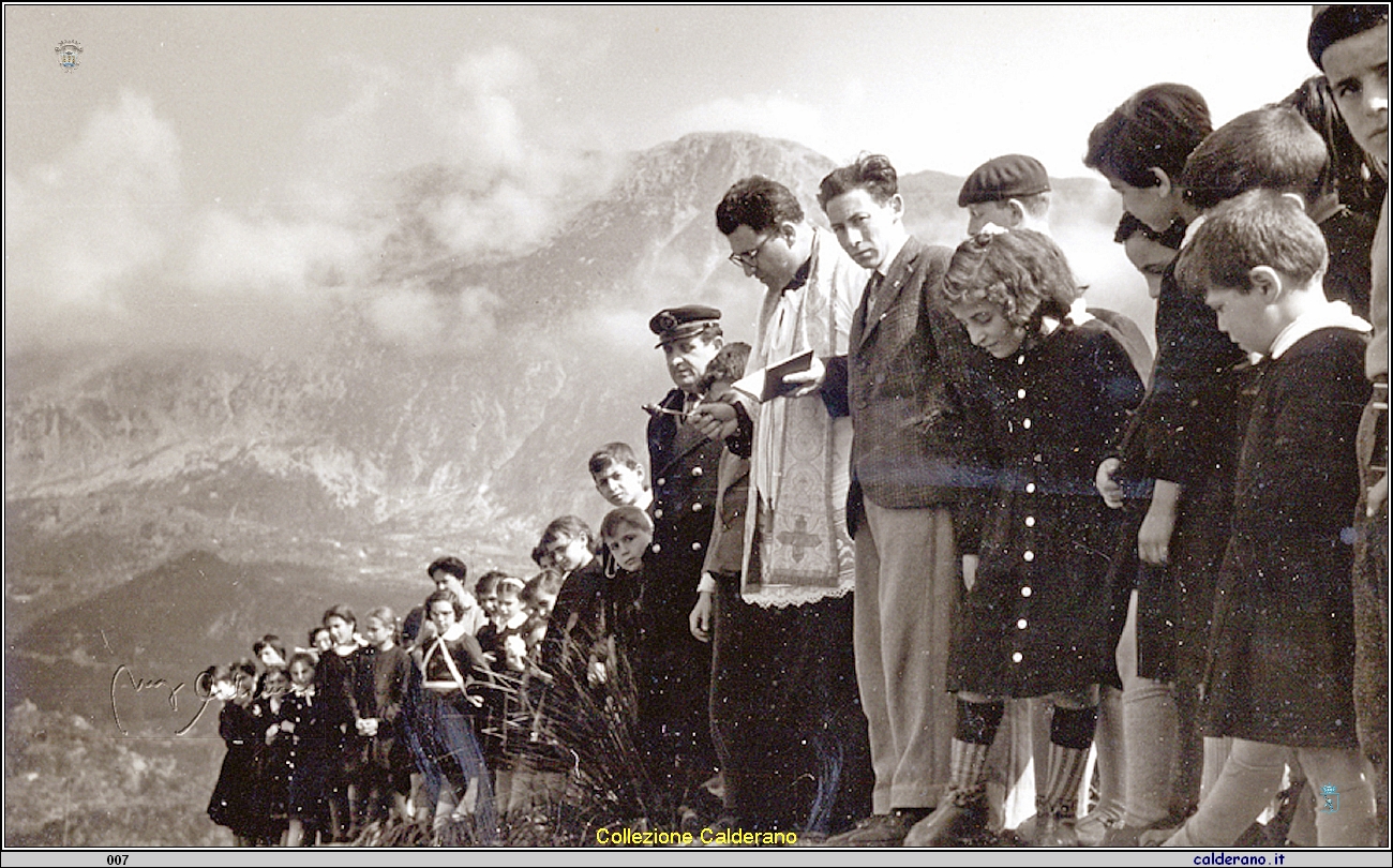 Festa degli alberi con Padre Cerracchio.jpg