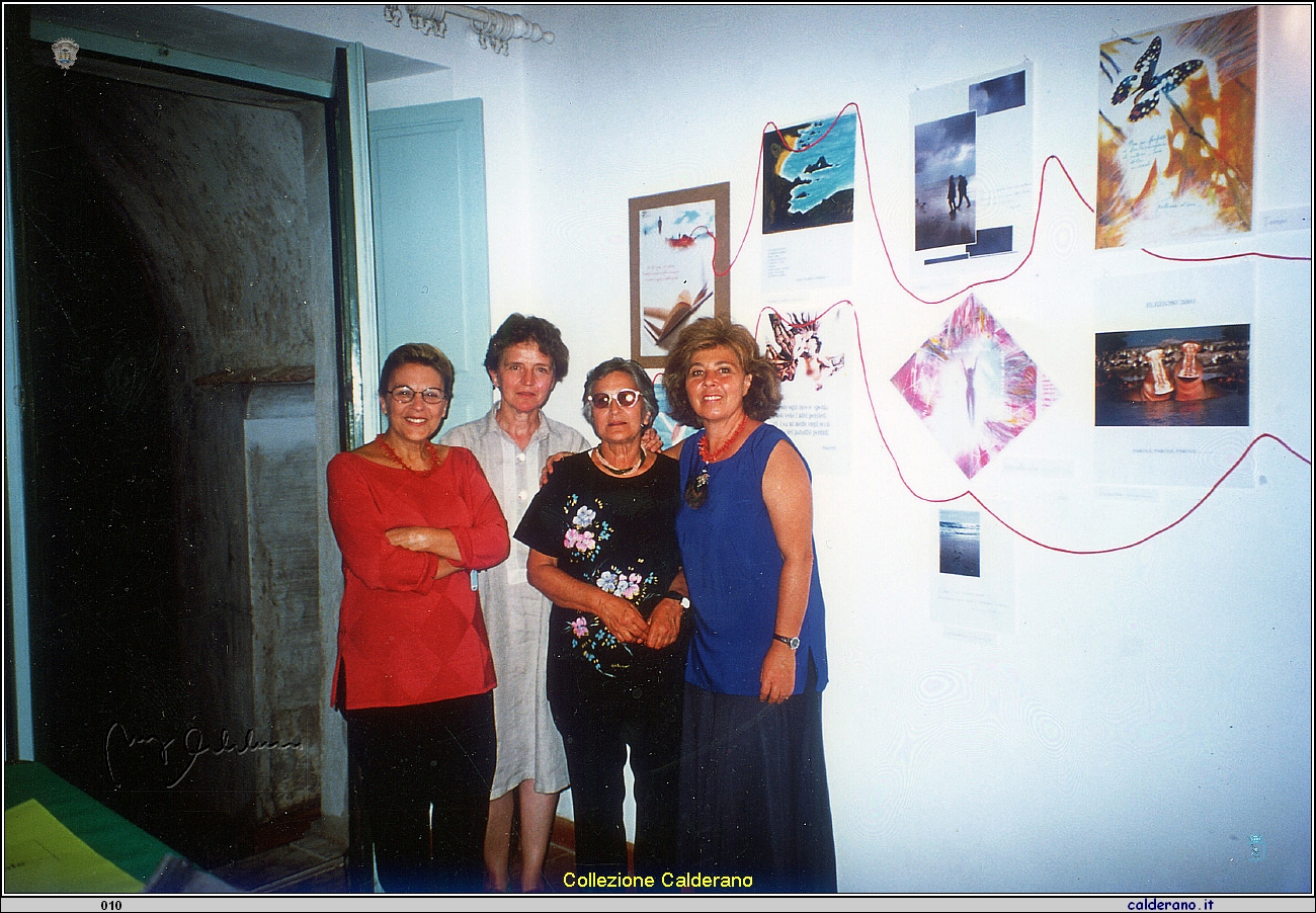 Tina Polisciano e Lidia Del Viscio nel Centro Culturale Maratea - 2001.jpg