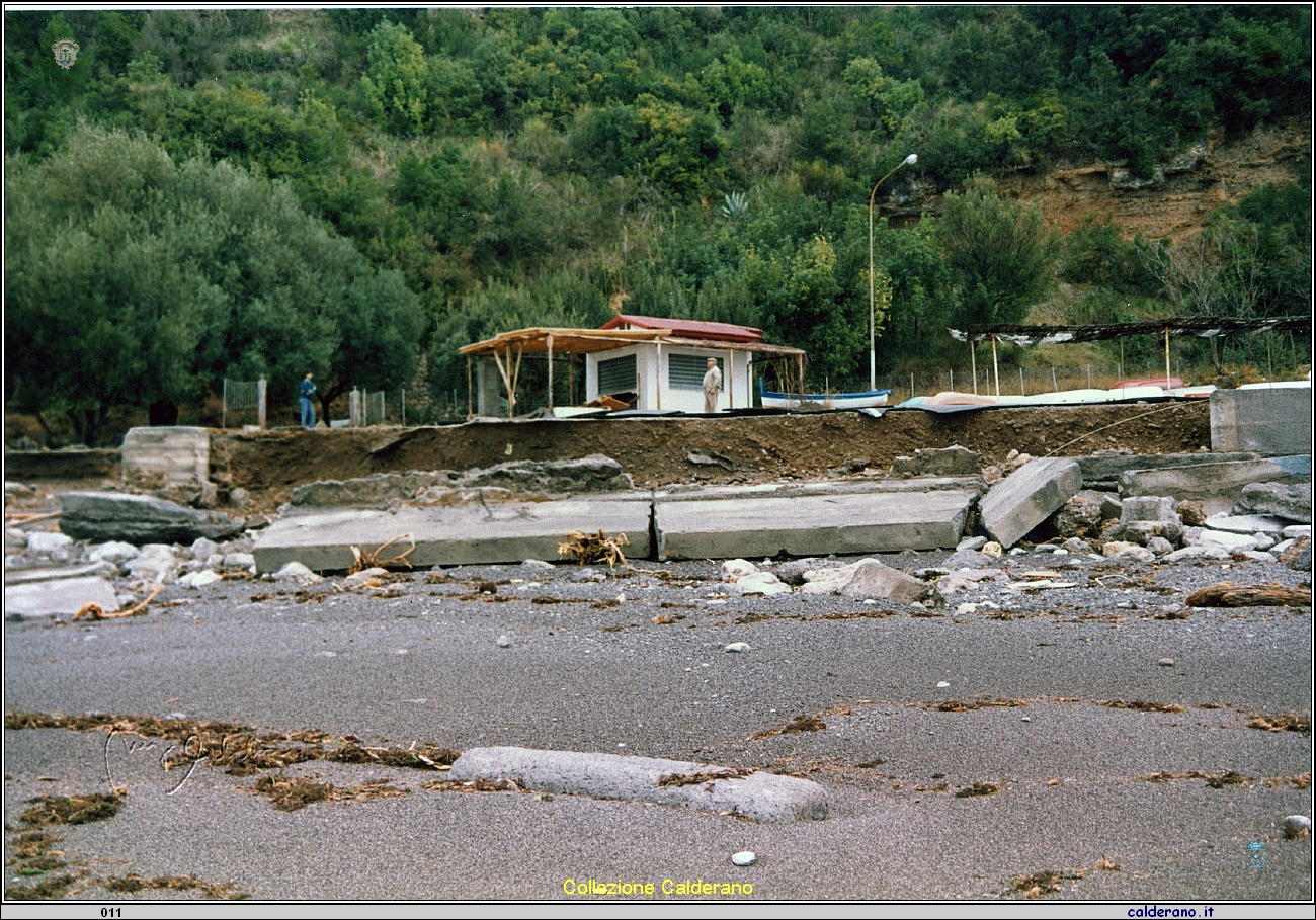 Spiaggia di Acquafredda dopo la mareggiata del 1987.jpeg