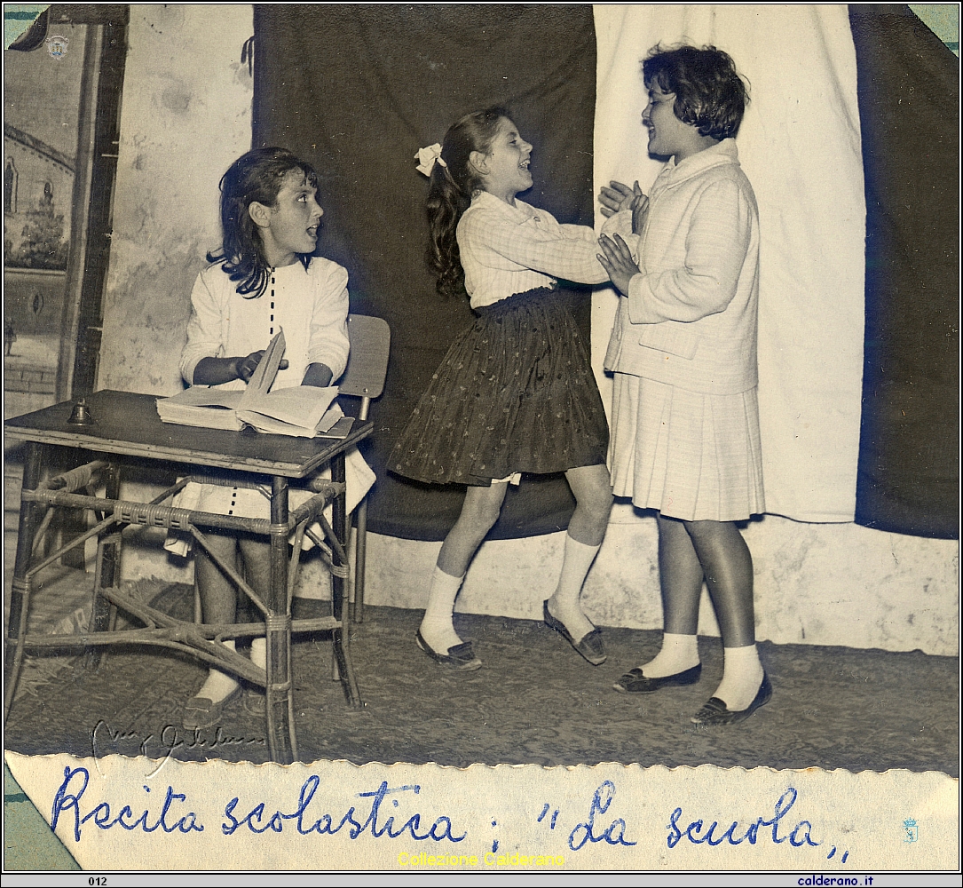 Recita scolastica 'La Scuola'.jpg