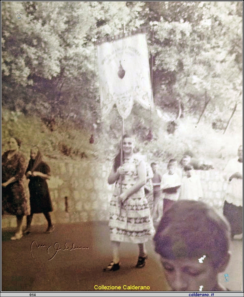 Florinda Limongi alla Processione della Madonna delle Grazie a Fiumicello .jpg