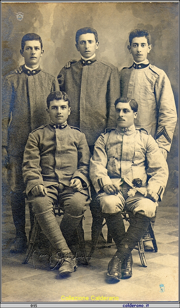 Ciccillo Calderano al centro - Biagio Sisinni a dx - Biagio Schettino seduto a sn - 26 Luglio 1917 .jpg