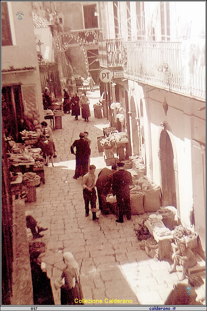 Mercato in corso Cavour.jpg