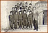 Giuseppe Santoro con gli alunni della Scuola Media .jpg