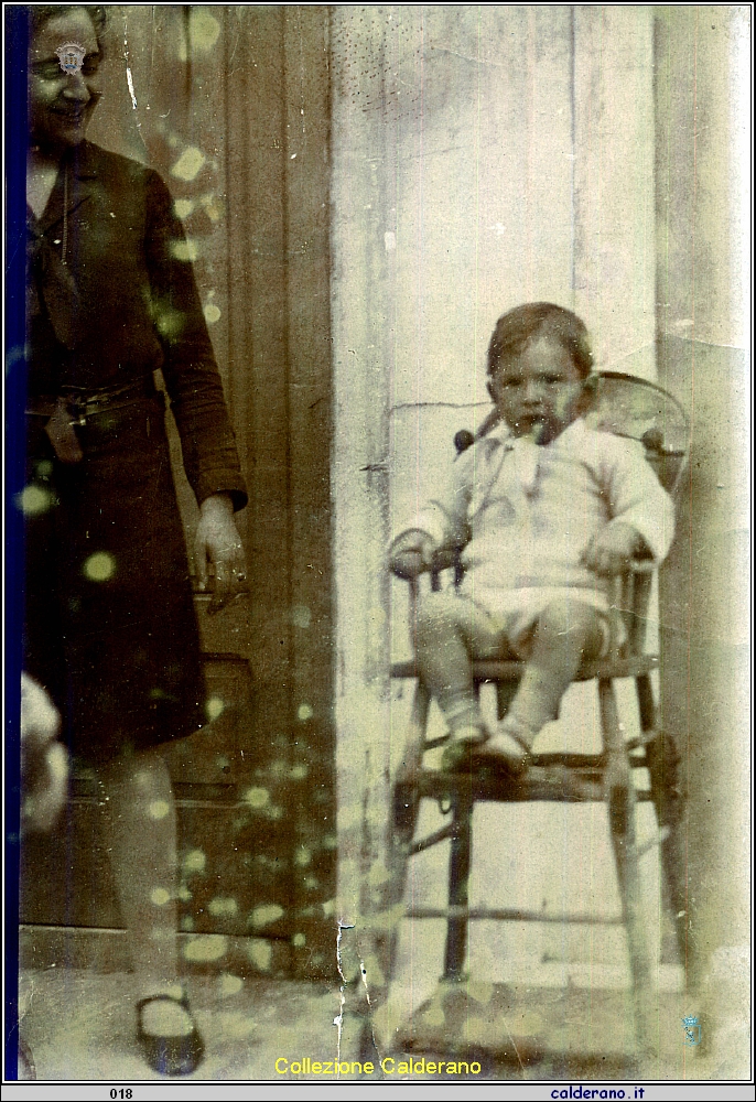 Franz Scoppetta con la Mamma Aurelia.jpg