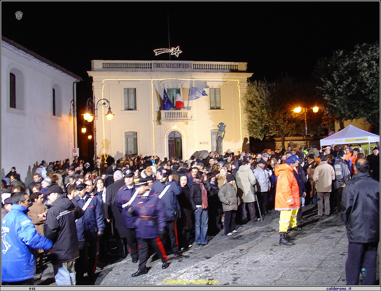 Manifestazione in piazza 15-12-2003.jpg