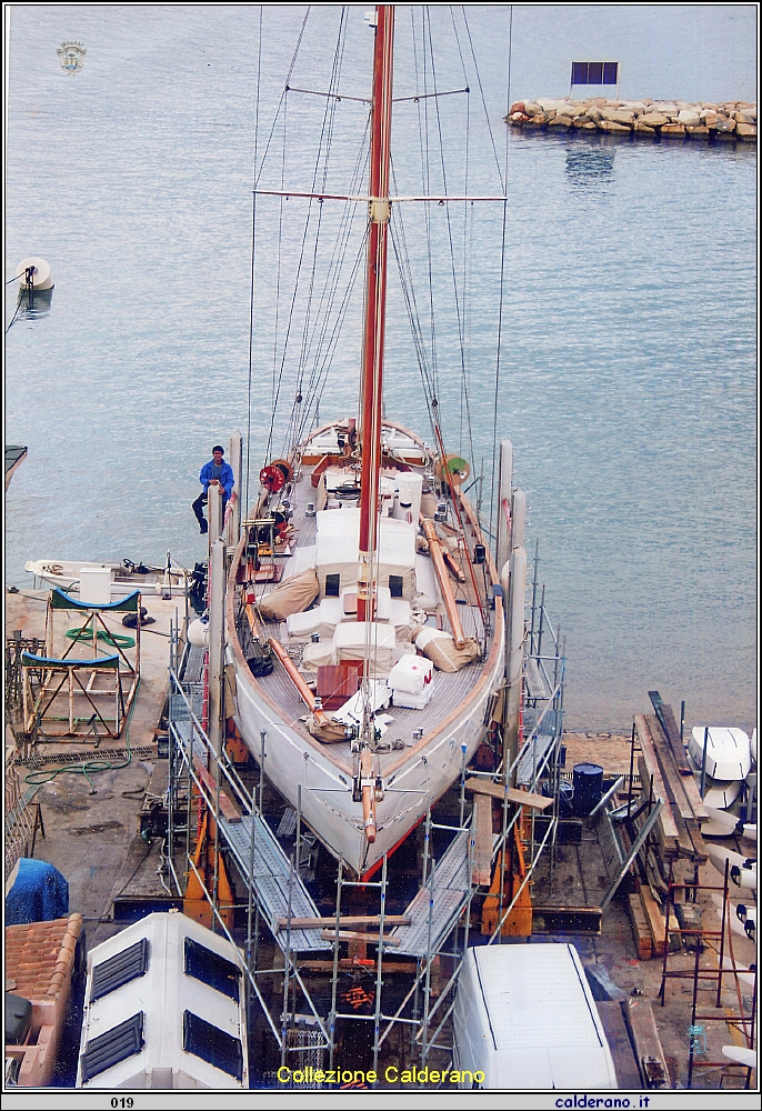 Alessandro nel cantiere a Hygie-Sanary Sur Mer - Aprile 2005.jpg