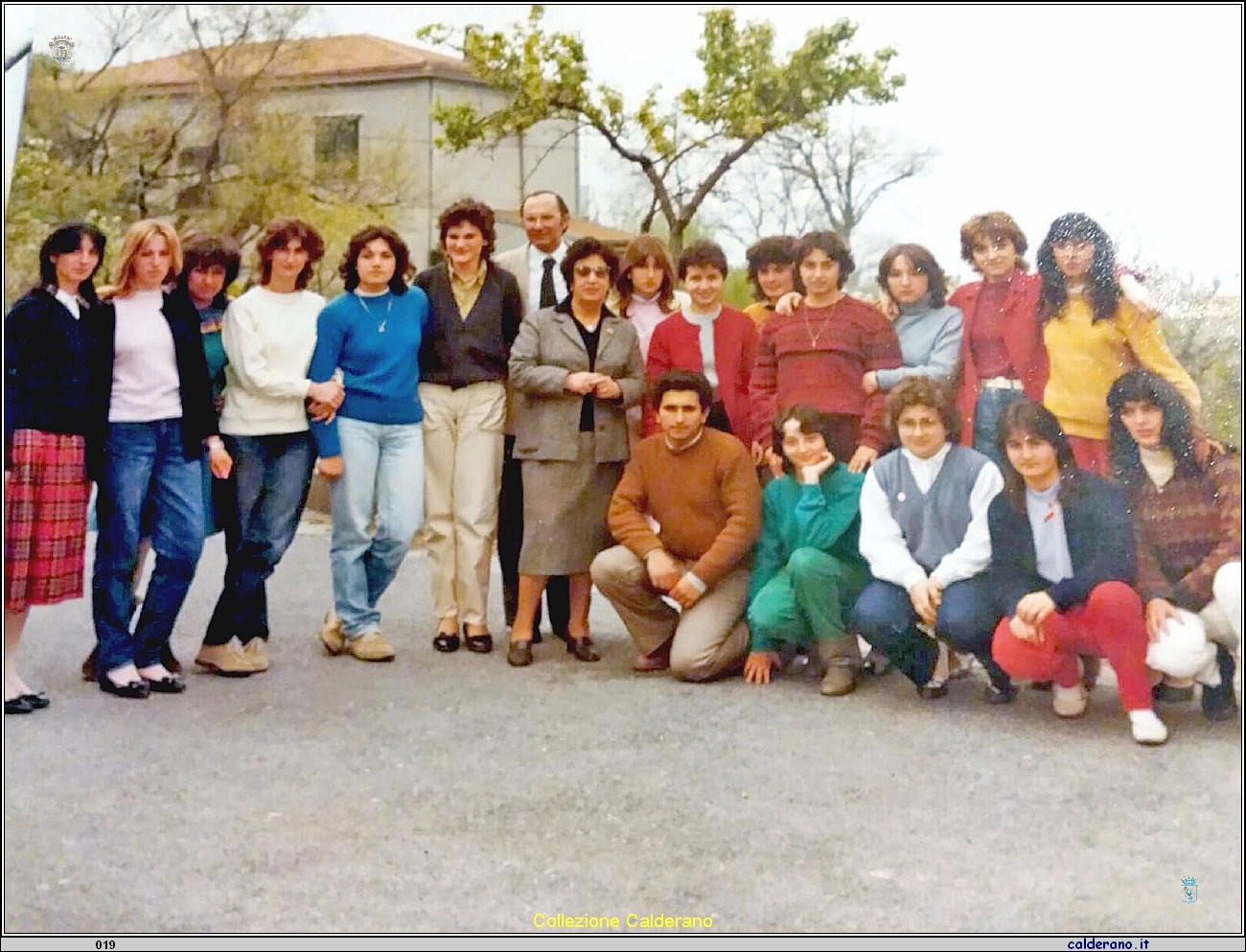 Alunne del Magistrale con Antonietta Burza.jpg