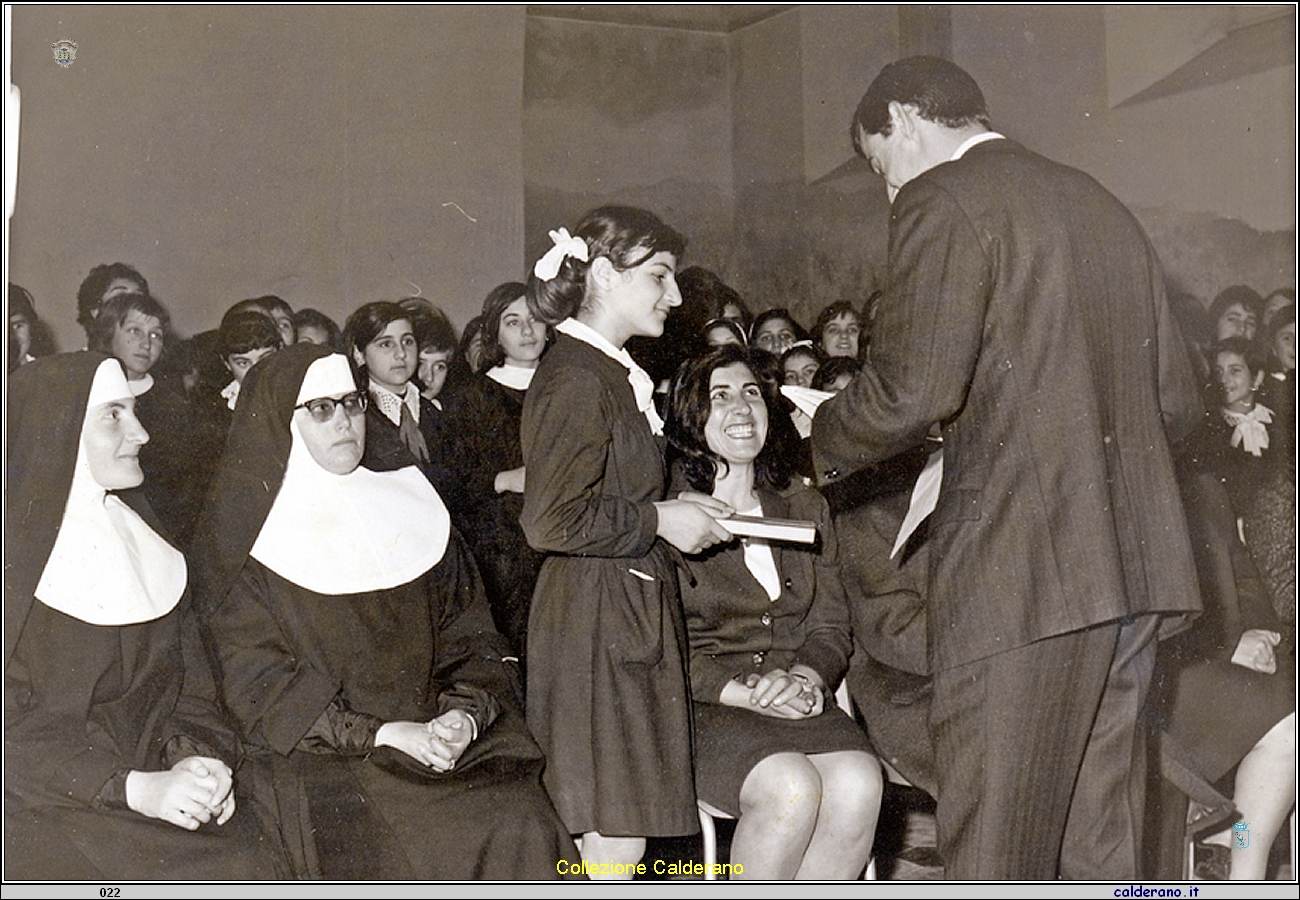 Premiazione alunna delle scuole medie.jpg