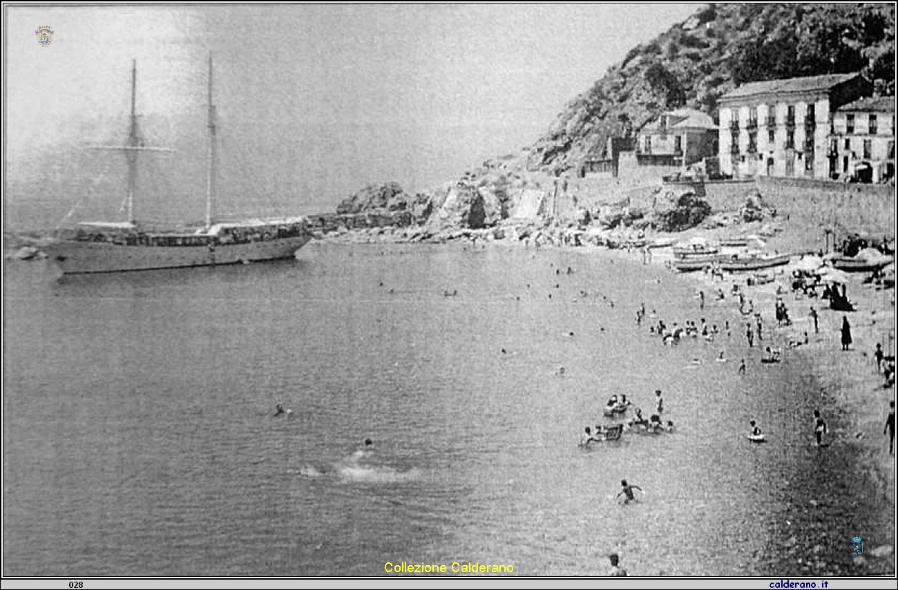 Il Porto anno 1962 con la barca di Gianni Agnelli.jpg