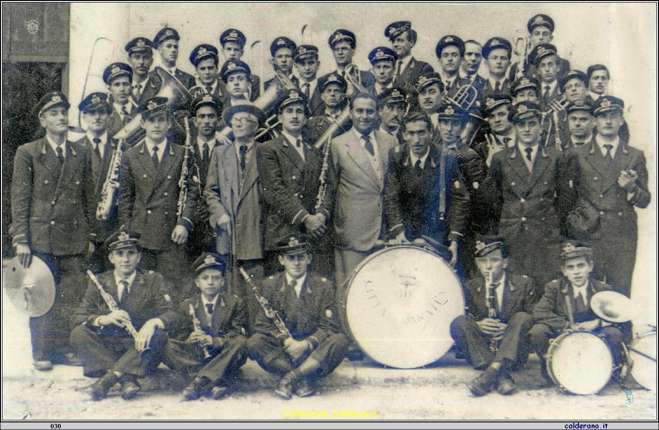 Banda Citta di Maratea con il Maestro Eduardo Limongi.jpg