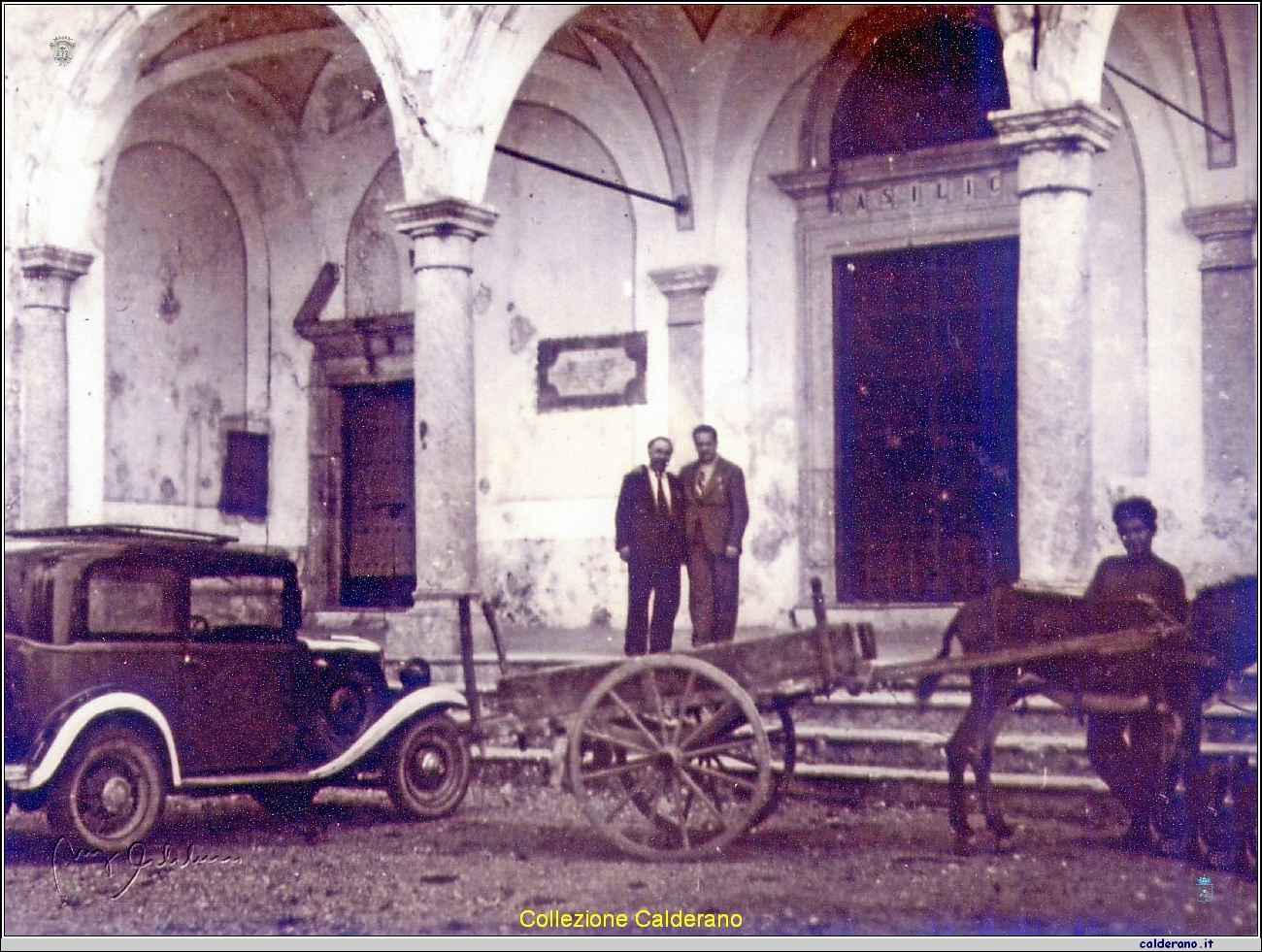 Auto  e calesse al Castello.jpg