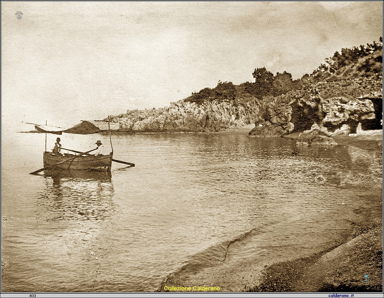 Con la barca alla spiaggia di Santa Teresa a Marina.jpg