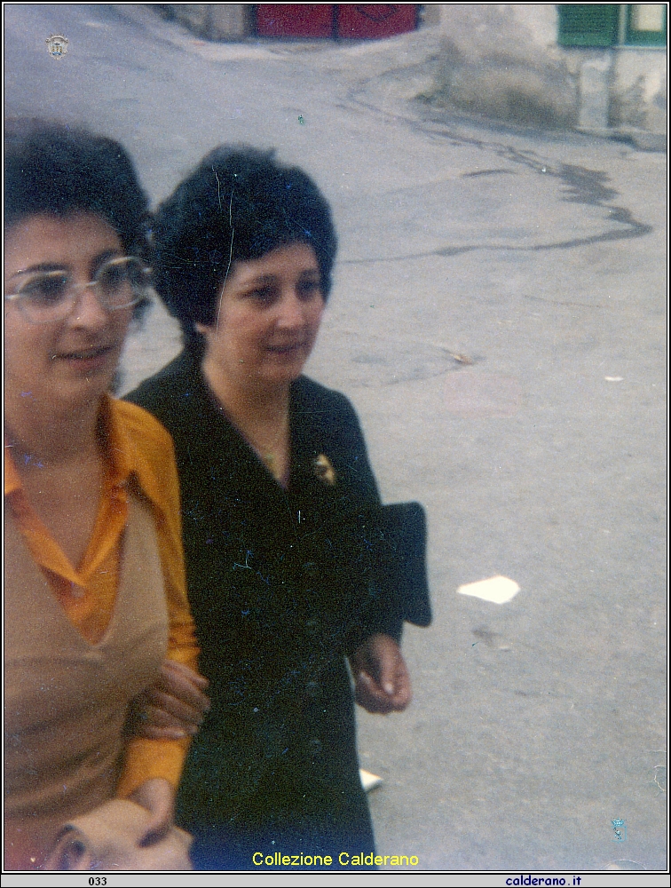 Maria e Mafalda Salvato - 09-04-1972.jpg
