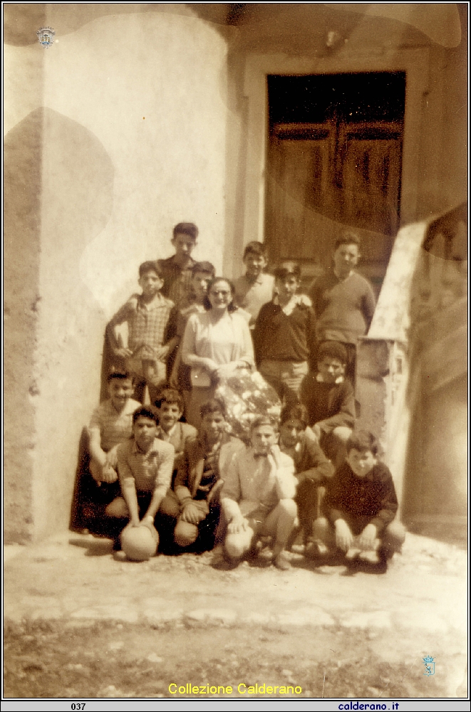 Alunni Scuola media con Lidia Del Viscio 1961 09.jpg