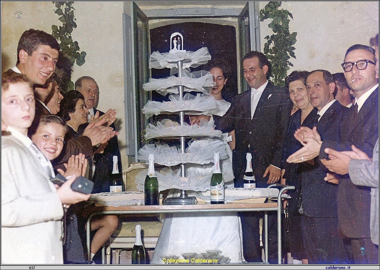 La torta nunziale di Franca Colavolpe e Arnaldo Schettino.jpg