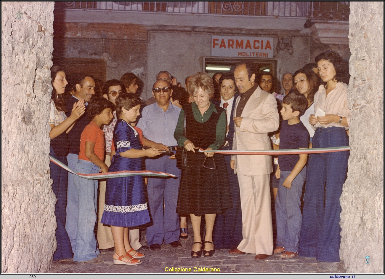 Inaugurazione Mostra di quadri nei vicoli.jpg