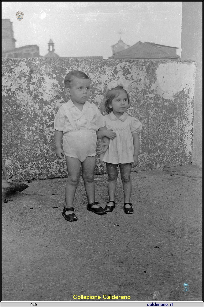 Bambini In terrazzino.jpg