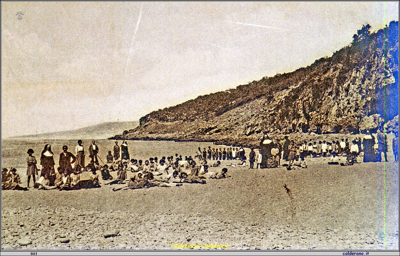 Colonie al mare a Fiumicello.jpg