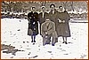 Insegnanti del Magistrale nella neve nel 1959 con Mandarano e Del Viscio.jpg