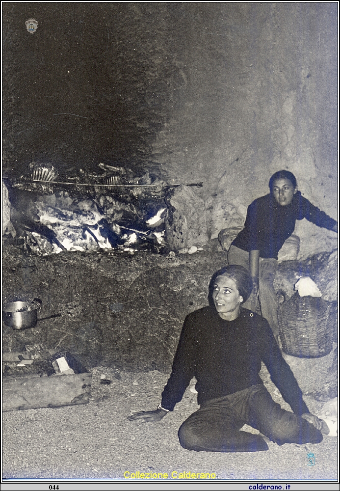 Gerty Thienpont e Maria nel Crivo.jpg