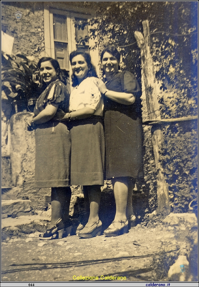 Giuseppina Liberatore, Fiorinella Gambardella e Anna Liberatore.jpg